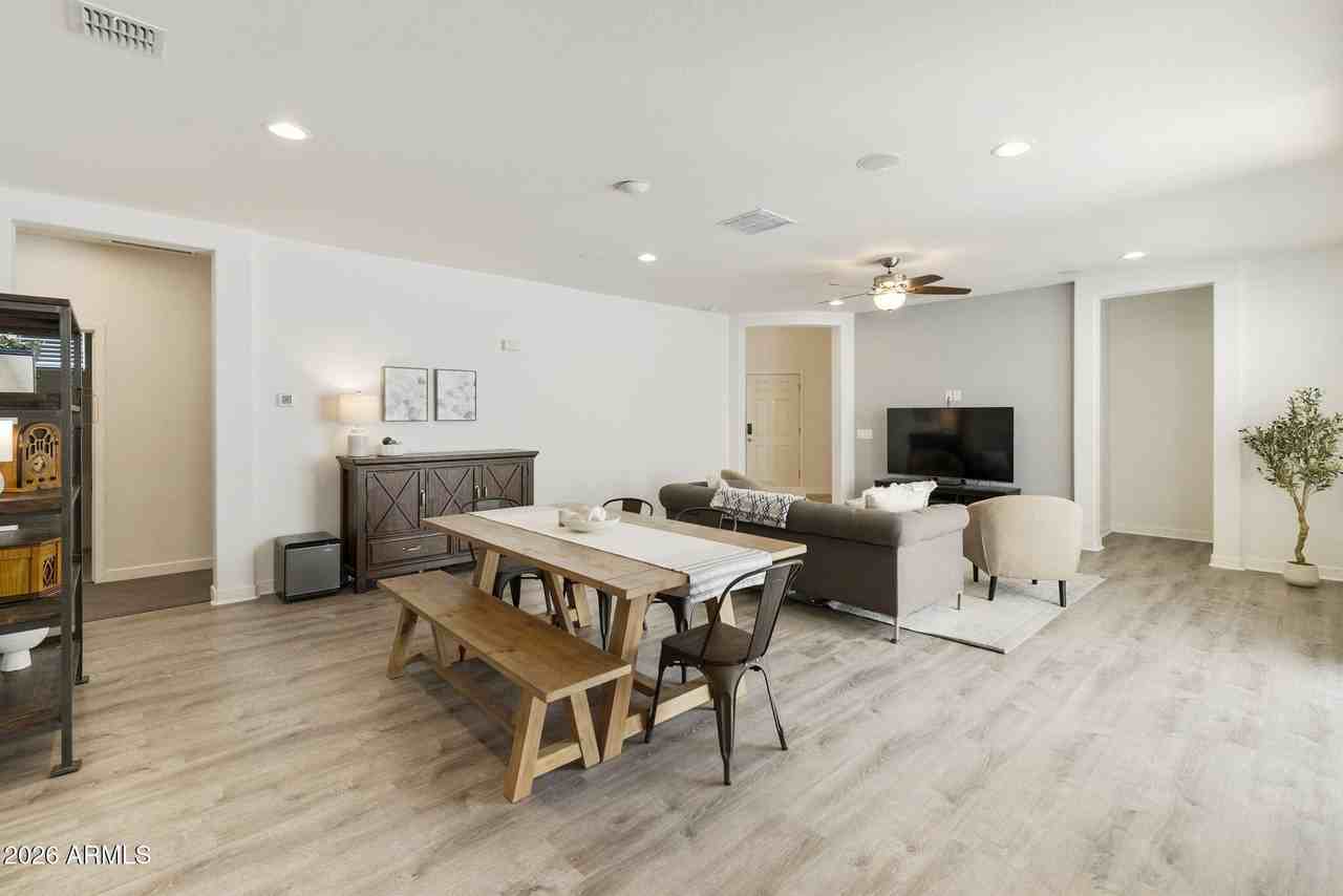 2930 N Raven - Photo 4 of 45