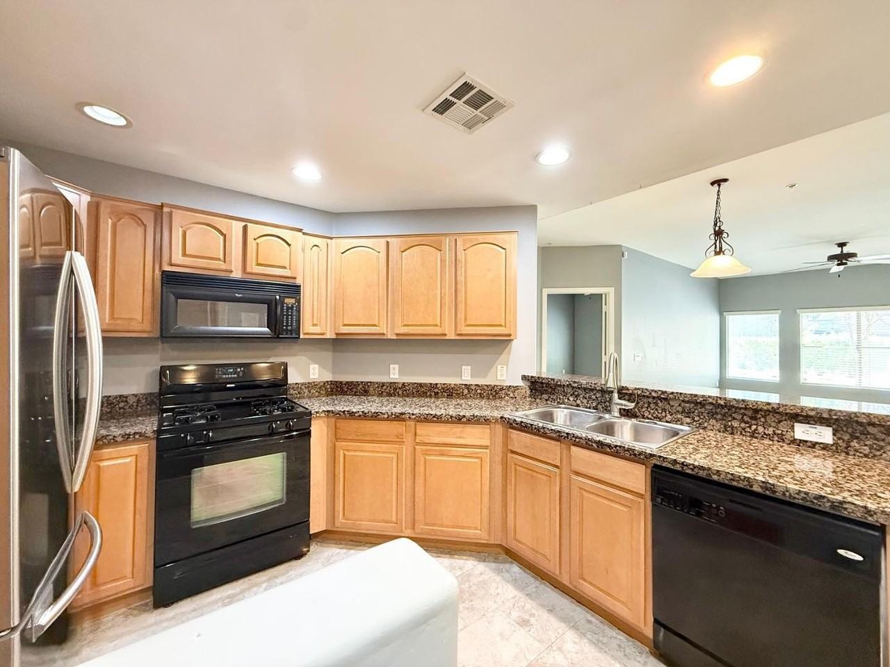 5450 E Deer Valley Dr #1006 - Photo 5 of 18
