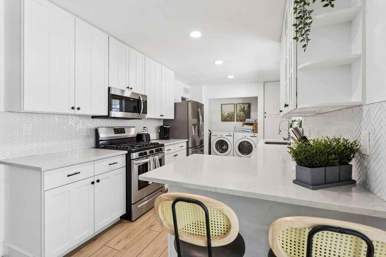 7616 E 3rd St - Photo 4 of 32