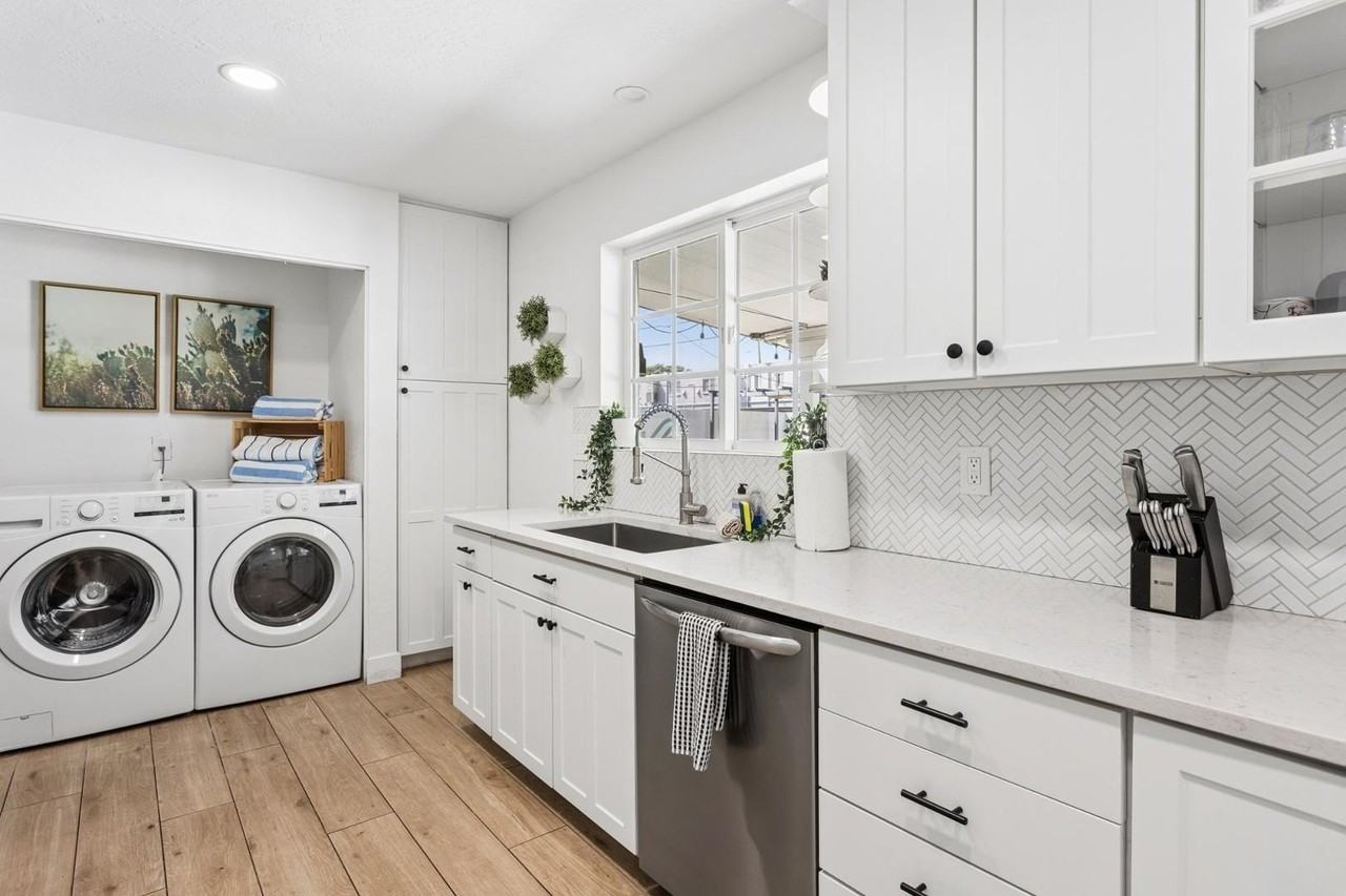 7616 E 3rd St - Photo 7 of 32