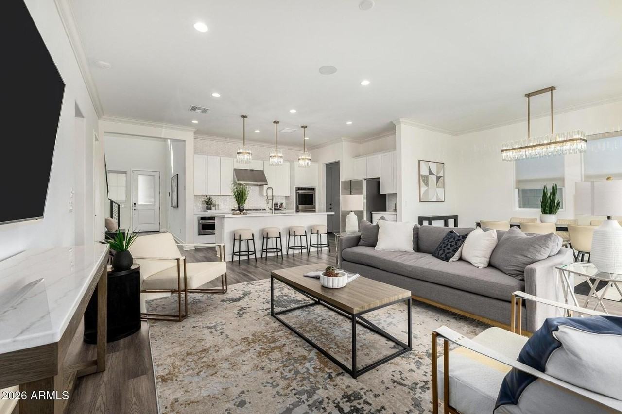 11048 E Utah Ave - Photo 2 of 36