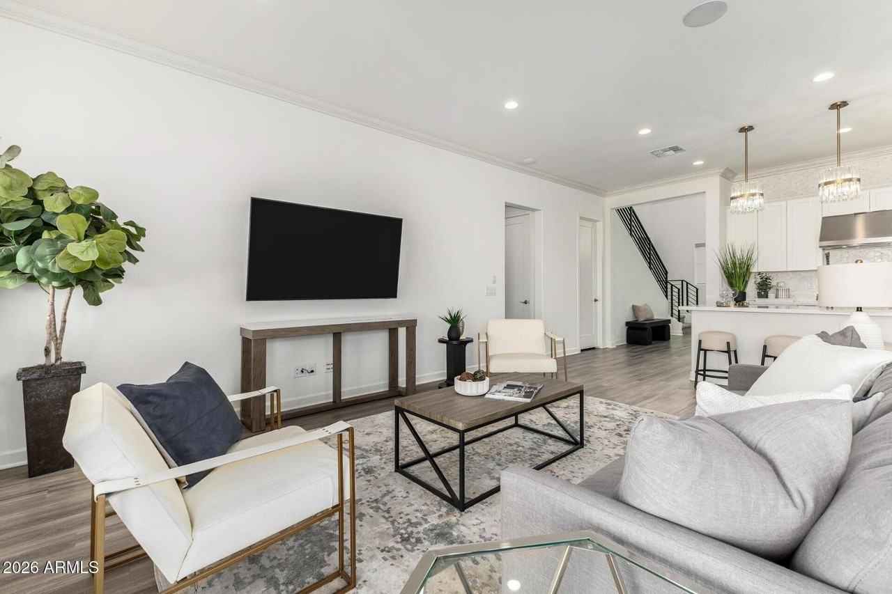 11048 E Utah Ave - Photo 3 of 36