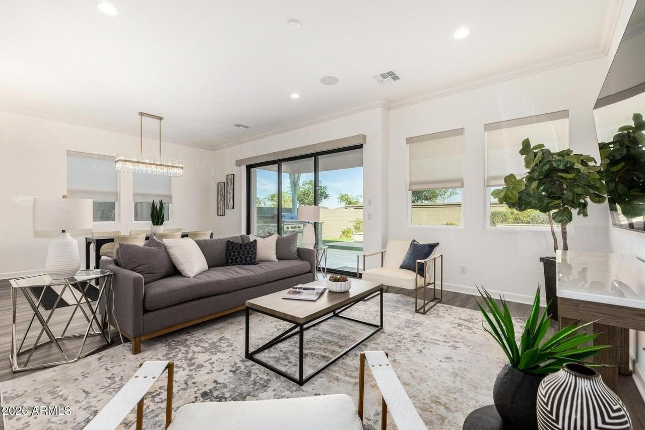 11048 E Utah Ave - Photo 6 of 36