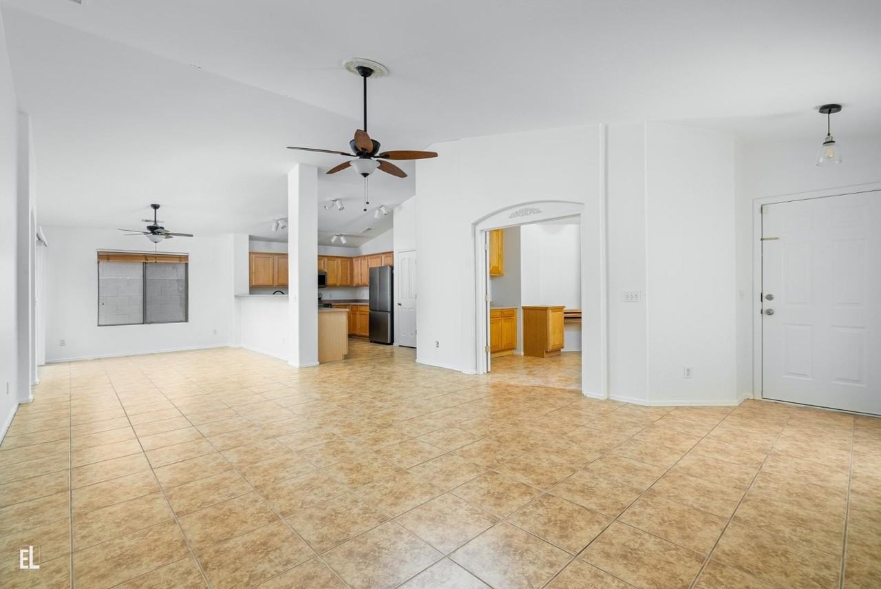 12937 W Bloomfield Rd - Photo 5 of 25