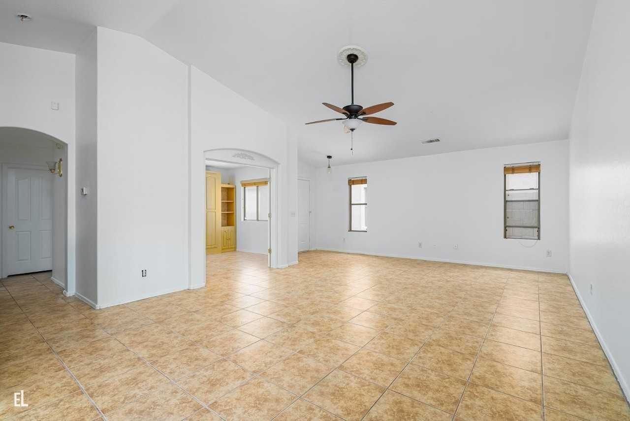 12937 W Bloomfield Rd - Photo 7 of 25