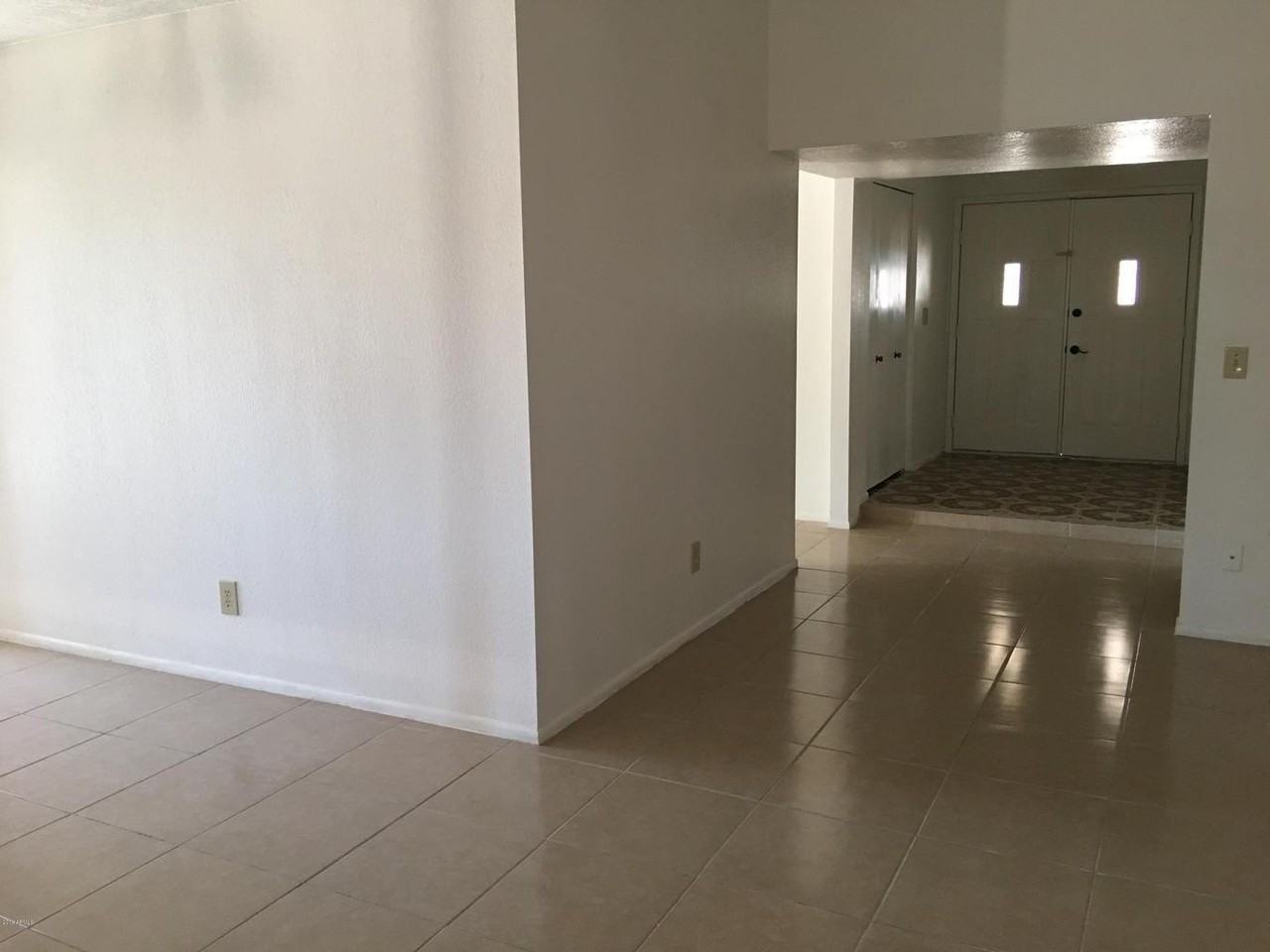 2813 N Evergreen St - Photo 2 of 15