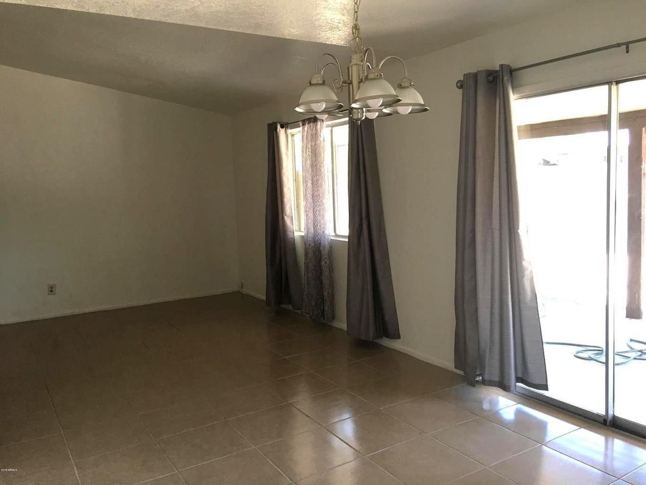 2813 N Evergreen St - Photo 4 of 15