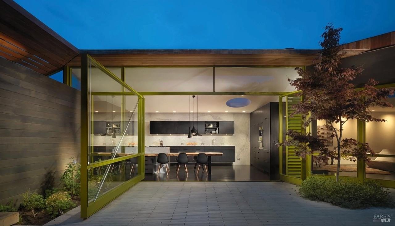 162 Throckmorton Ave - Photo 3 of 50