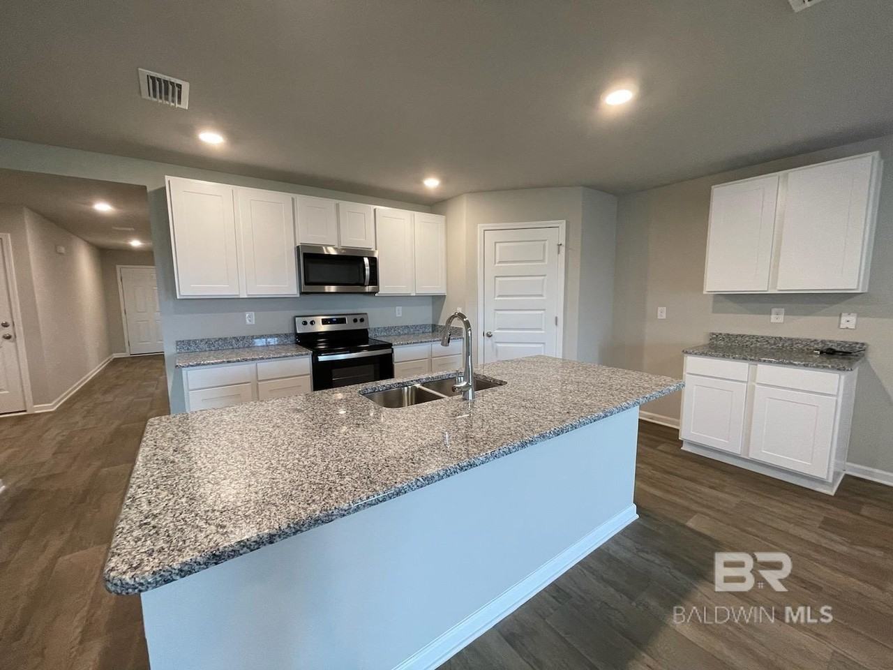 23234 Shadowridge Dr - Photo 2 of 14