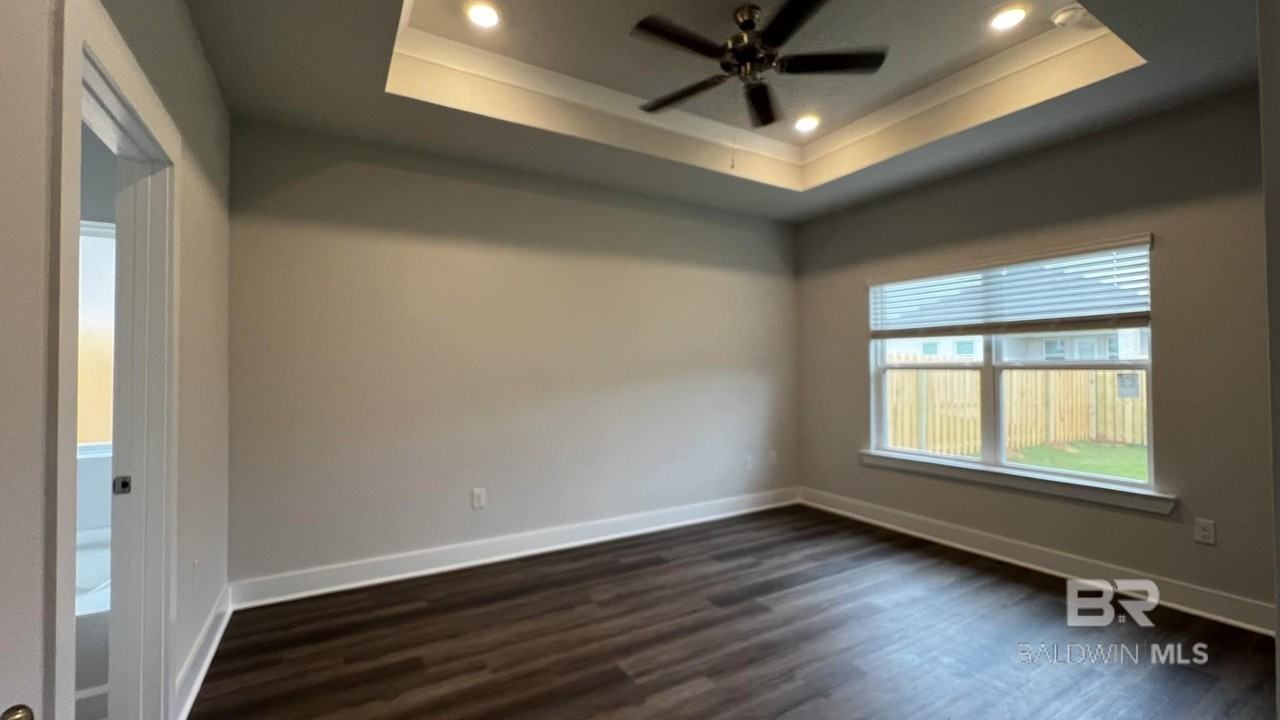 177 Ferdinand Ave - Photo 6 of 17