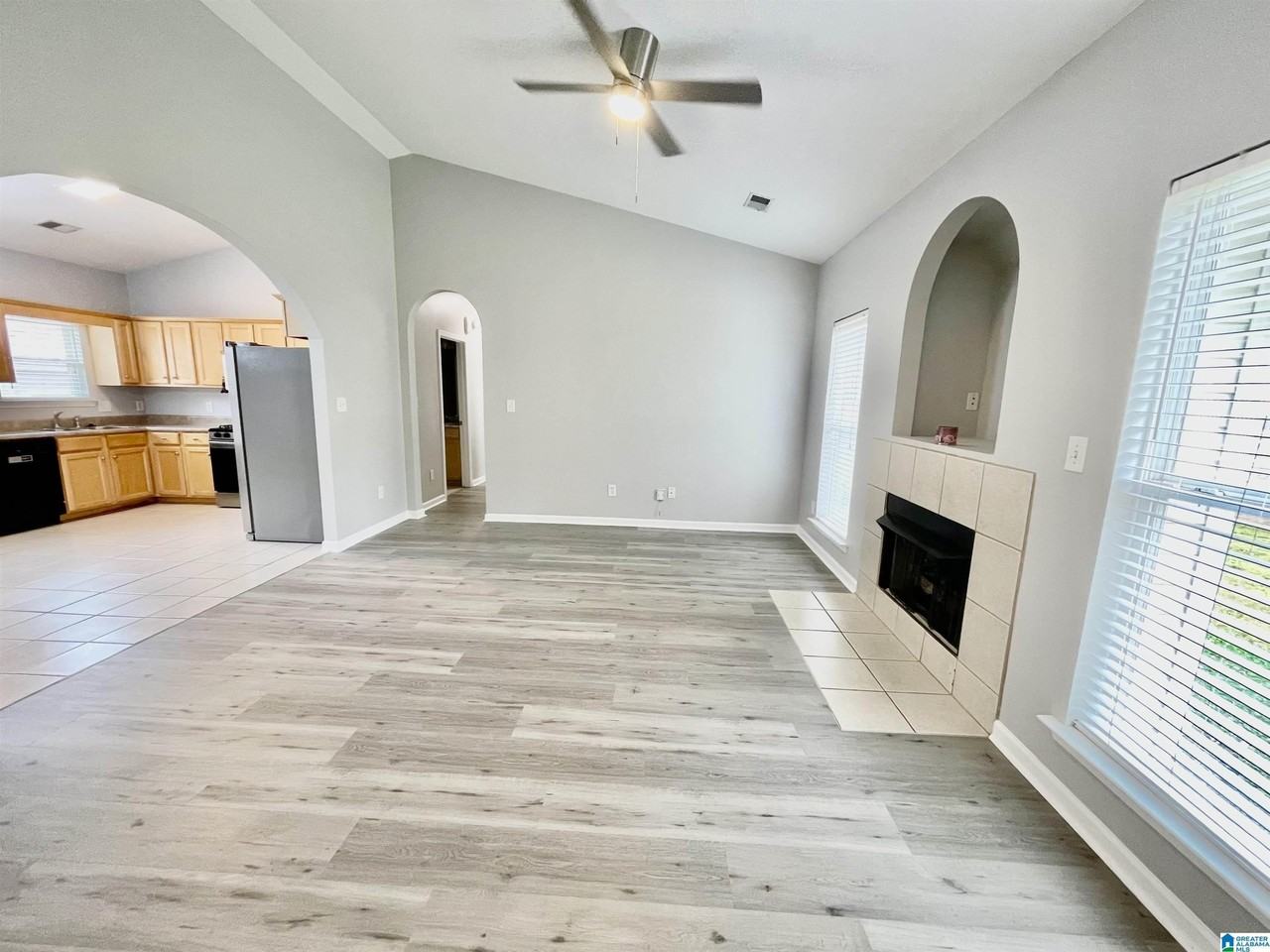 5241 Cottage Cir - Photo 3 of 23