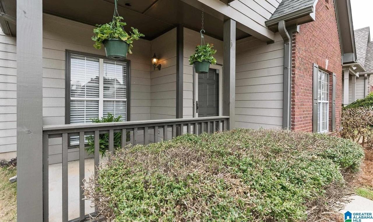 115 Charlton Ln - Photo 4 of 26