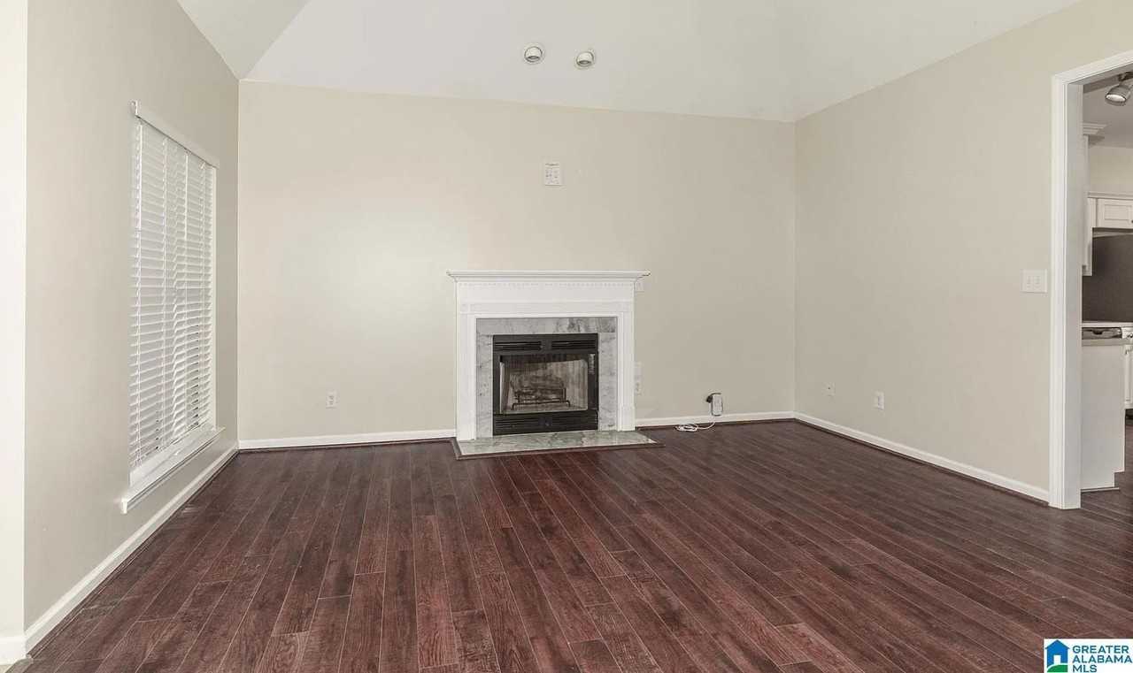 115 Charlton Ln - Photo 6 of 26