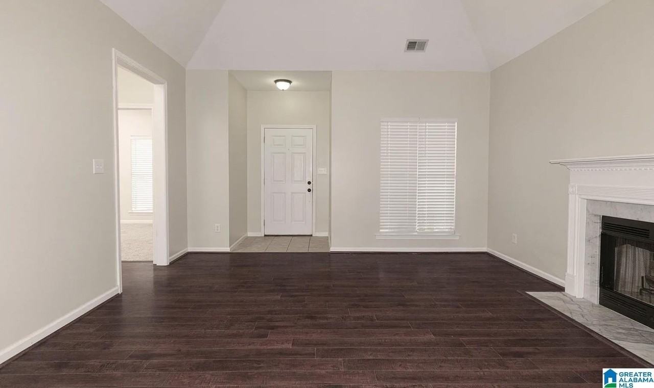 115 Charlton Ln - Photo 7 of 26