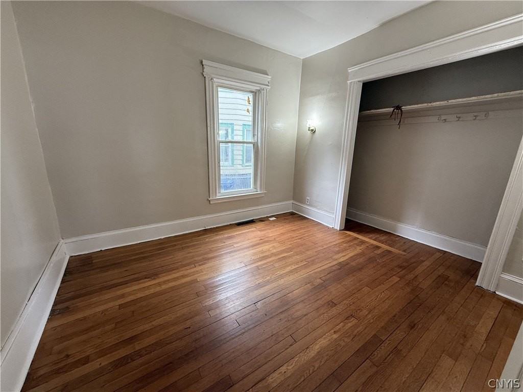 154 Seeley Ave - Photo 3 of 6