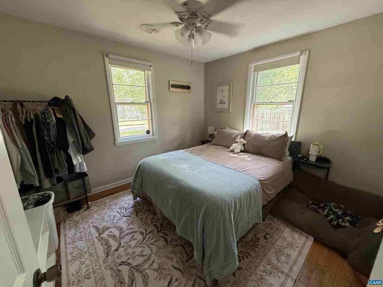 301 Georgetown Ln - Photo 7 of 13