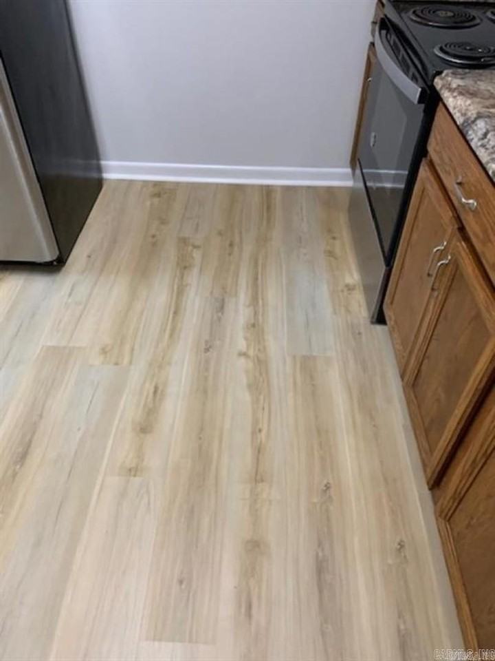 861 Crestwood Rd - Photo 3 of 11