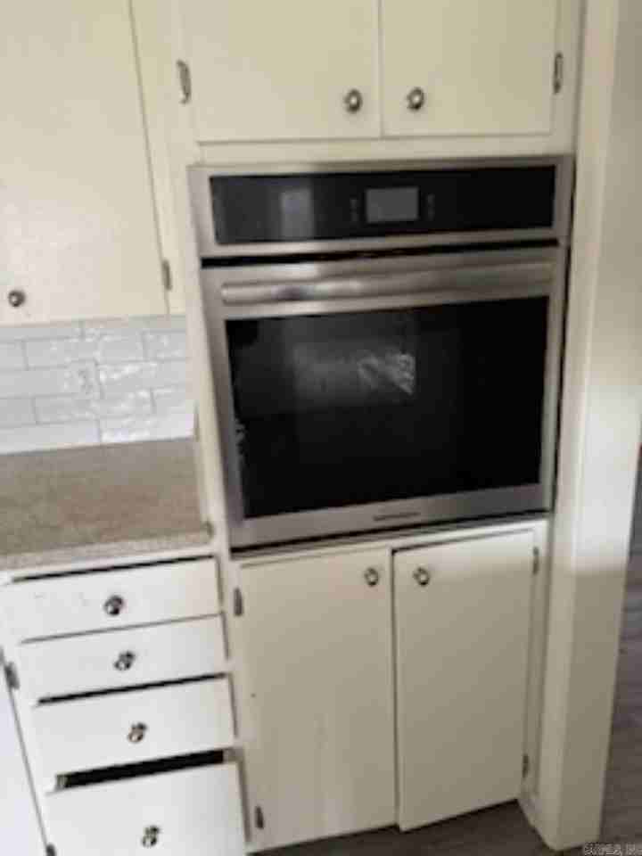 980 Woodcrest Rd - Photo 7 of 29