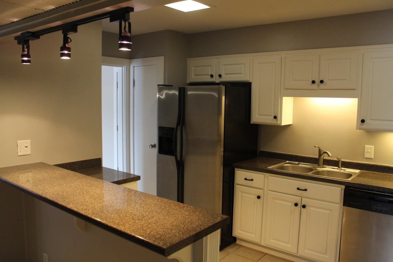 568 River St - Photo 7 of 15