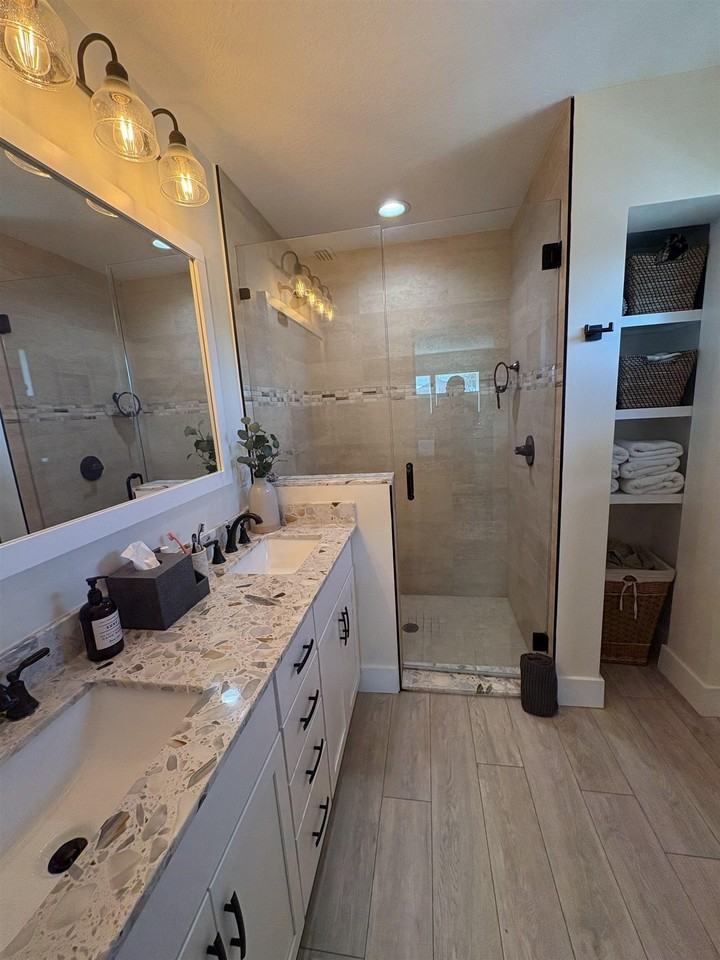 221 Desoto Rd - Photo 6 of 9