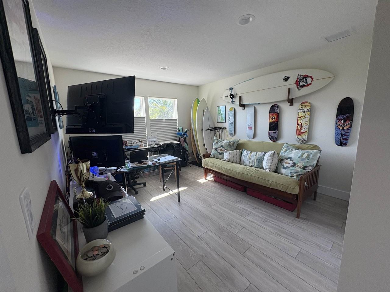 221 Desoto Rd - Photo 7 of 9