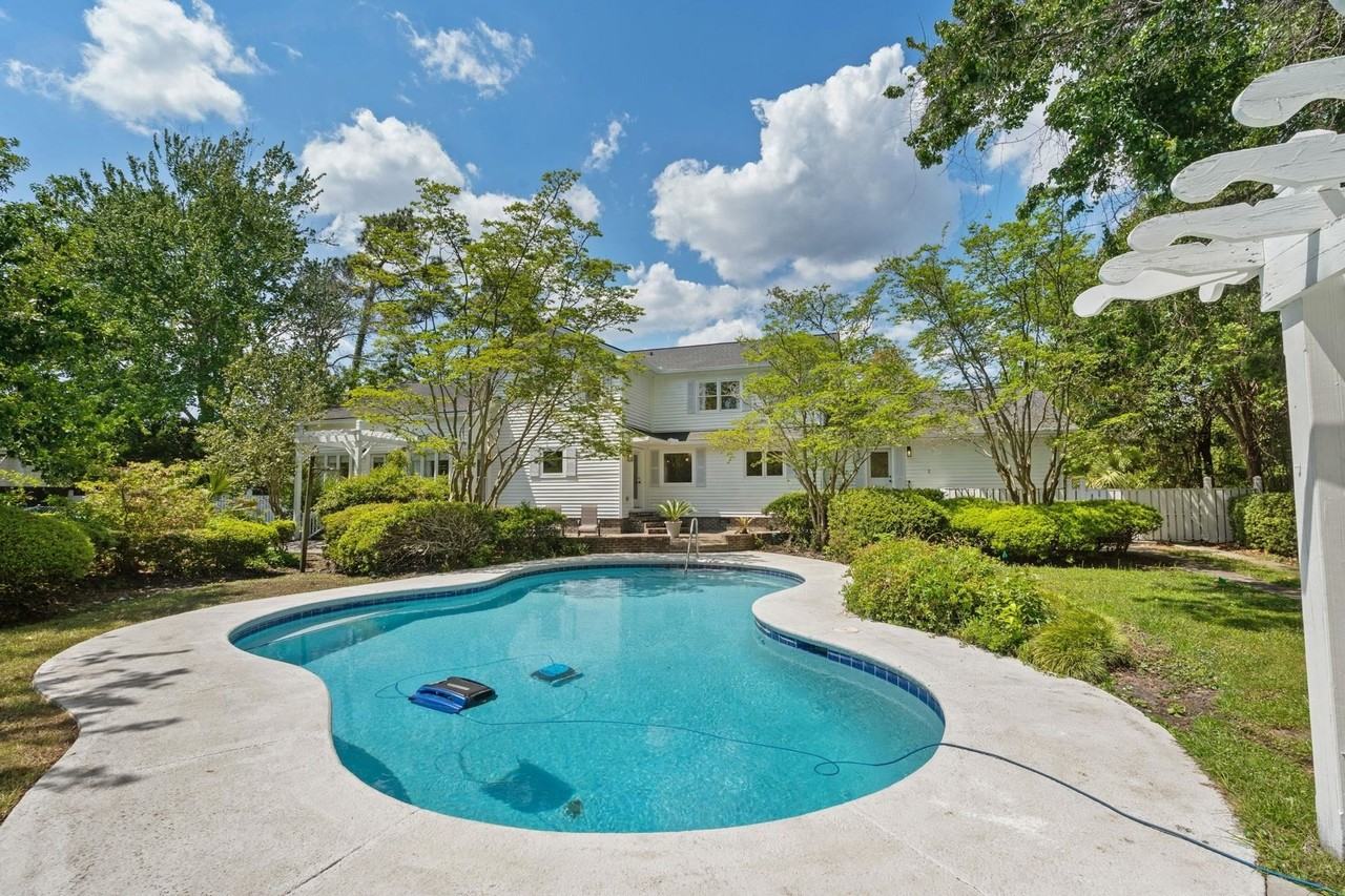 5704 Woodside Ave - Photo 6 of 50