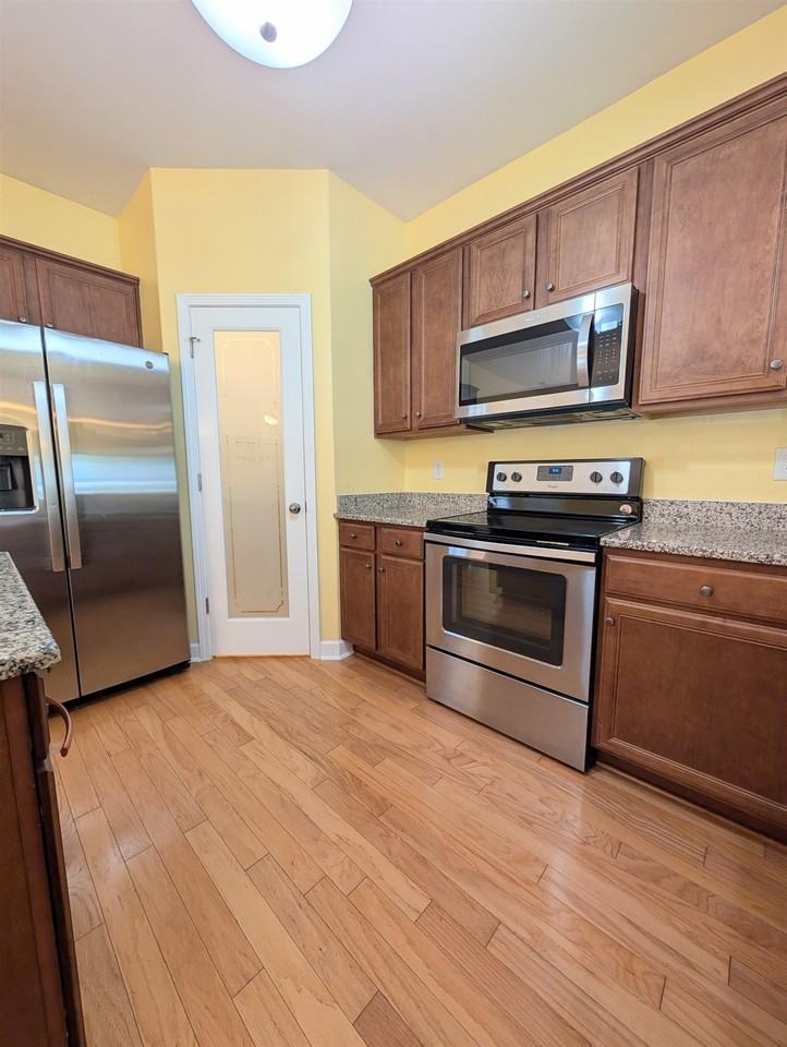 244 Belclare Way - Photo 7 of 50