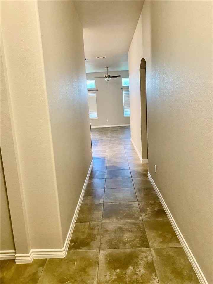 7729 Pruet Dr - Photo 7 of 16