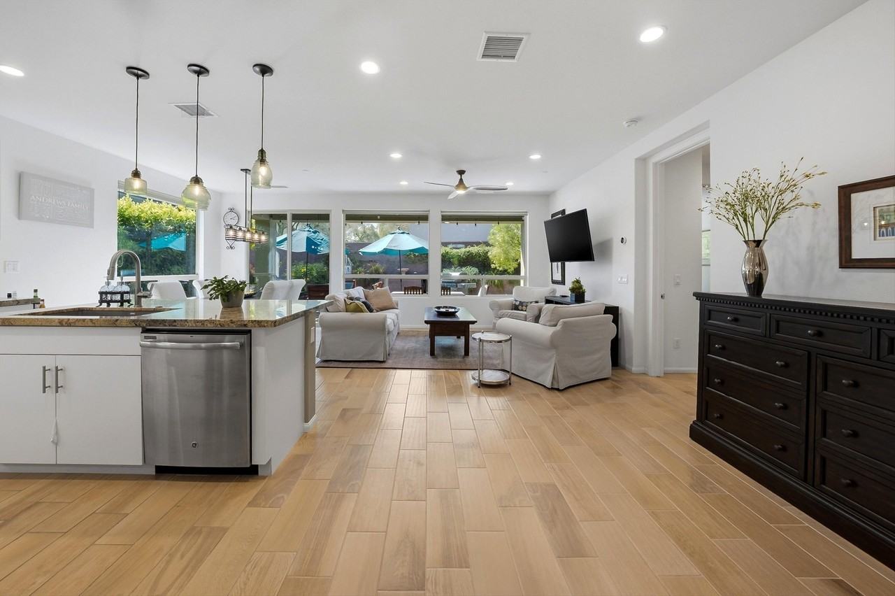 51811 Golden Eagle Dr - Photo 3 of 34