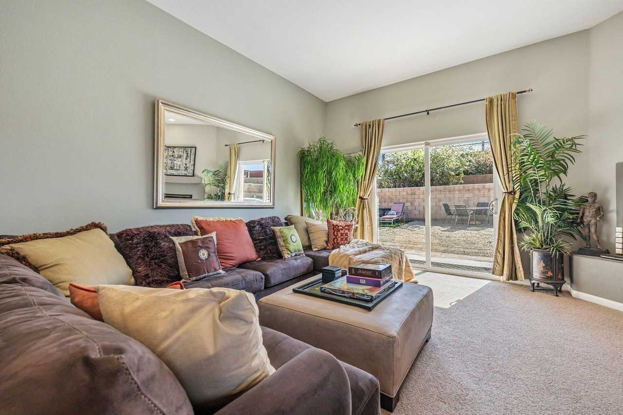 12074 Tamar Dr - Photo 5 of 50