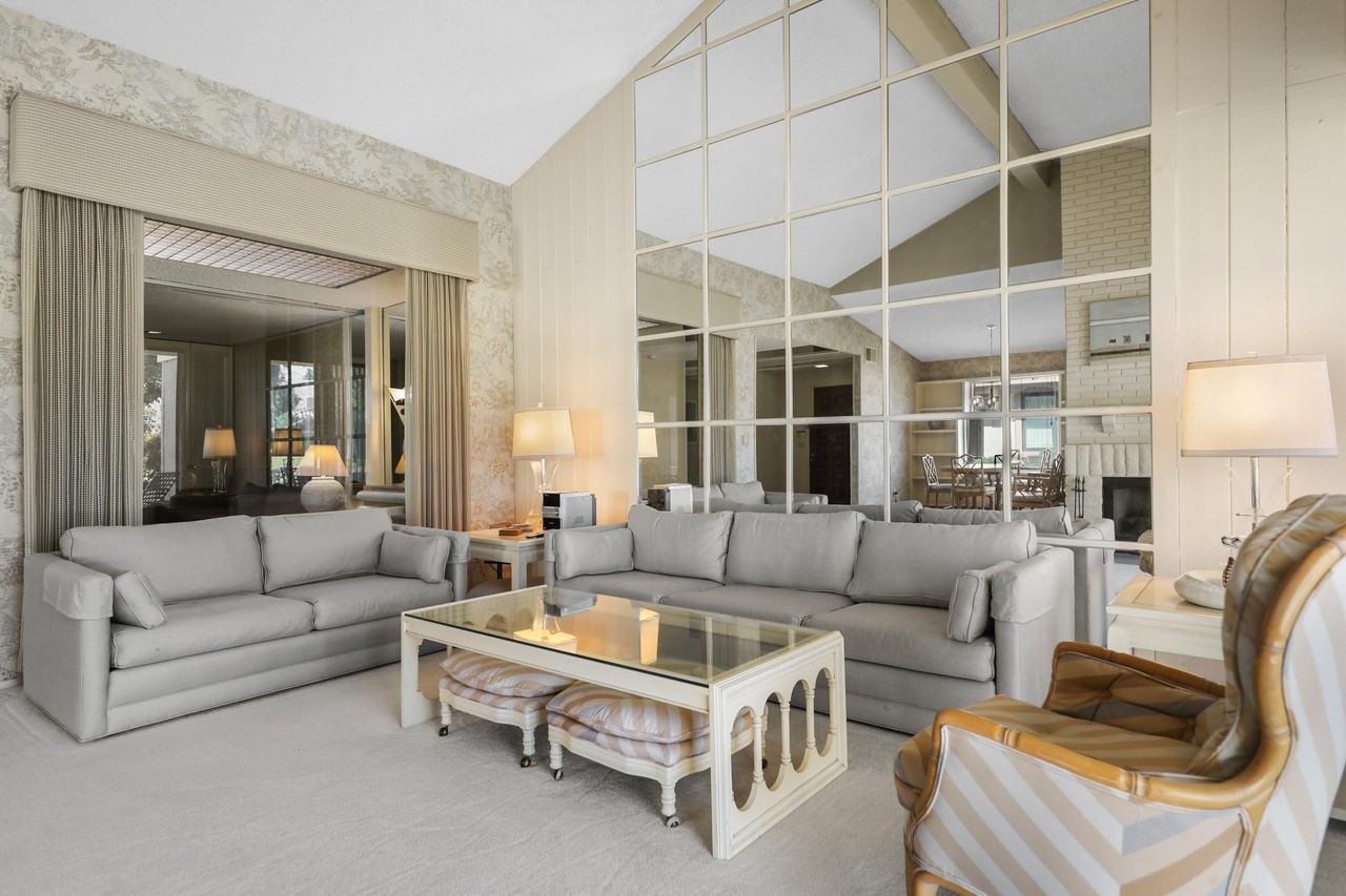 175 Gran Via - Photo 6 of 40