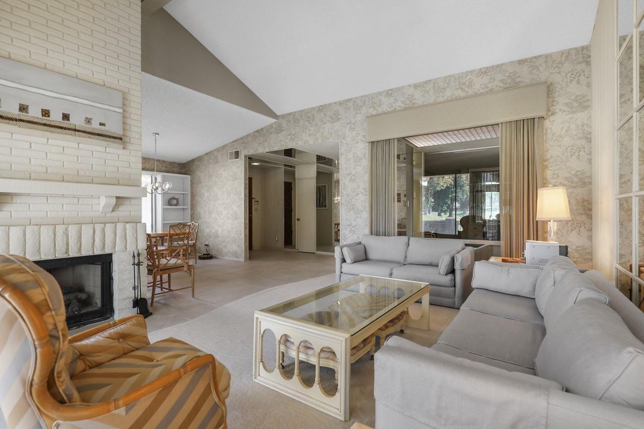 175 Gran Via - Photo 7 of 40