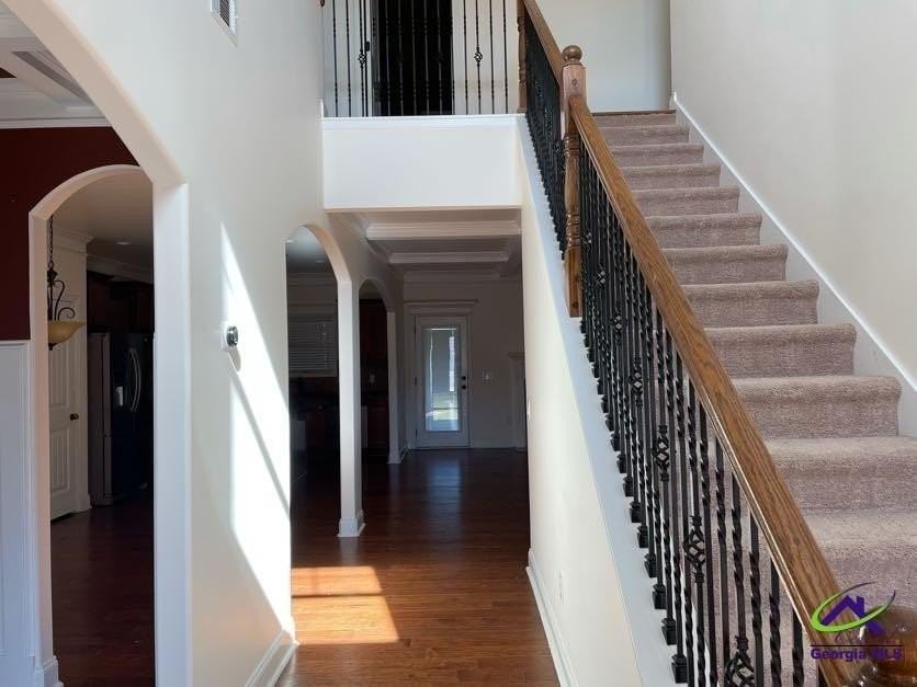 121 Regency Ct - Photo 2 of 18