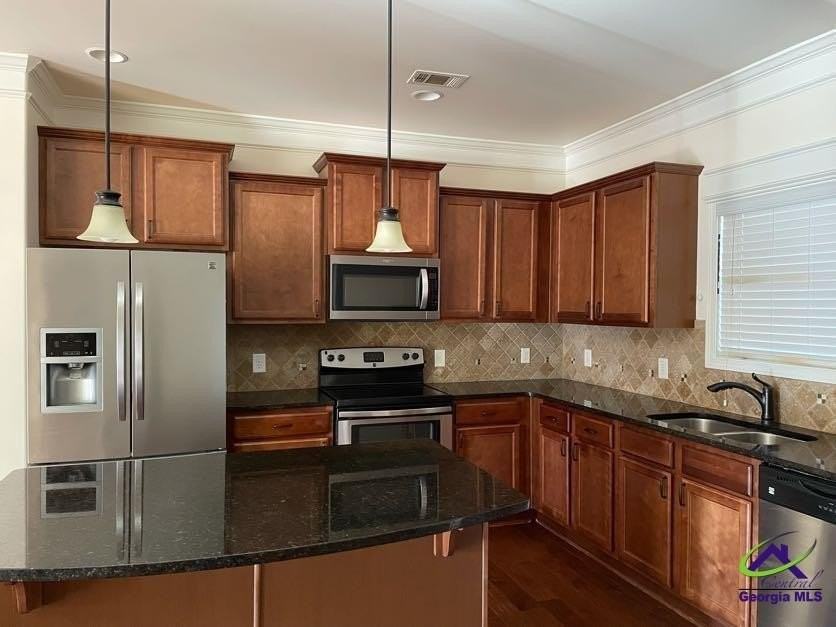 121 Regency Ct - Photo 7 of 18