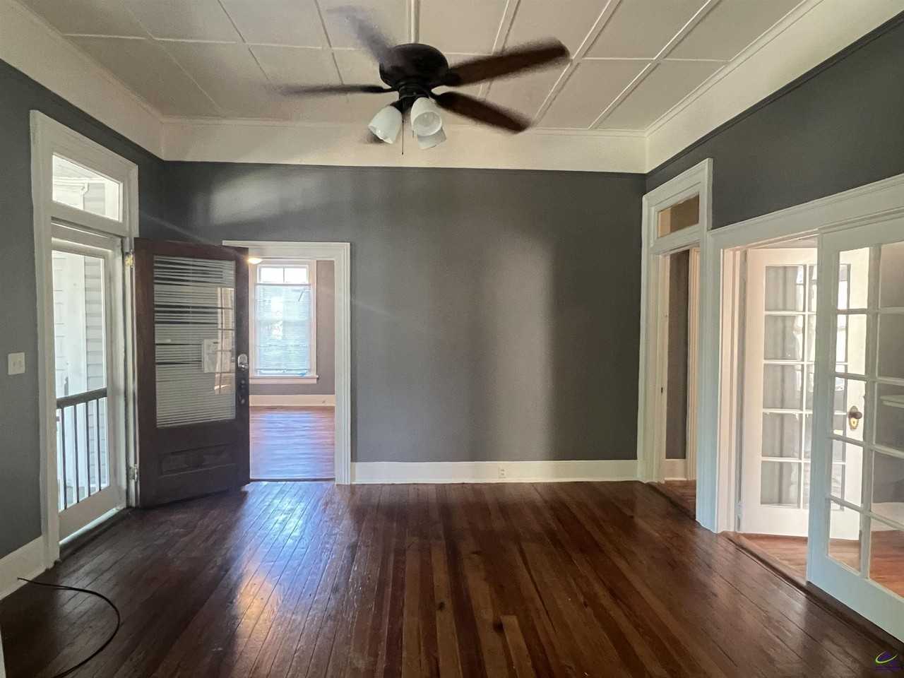 310 Central Ave - Photo 4 of 34