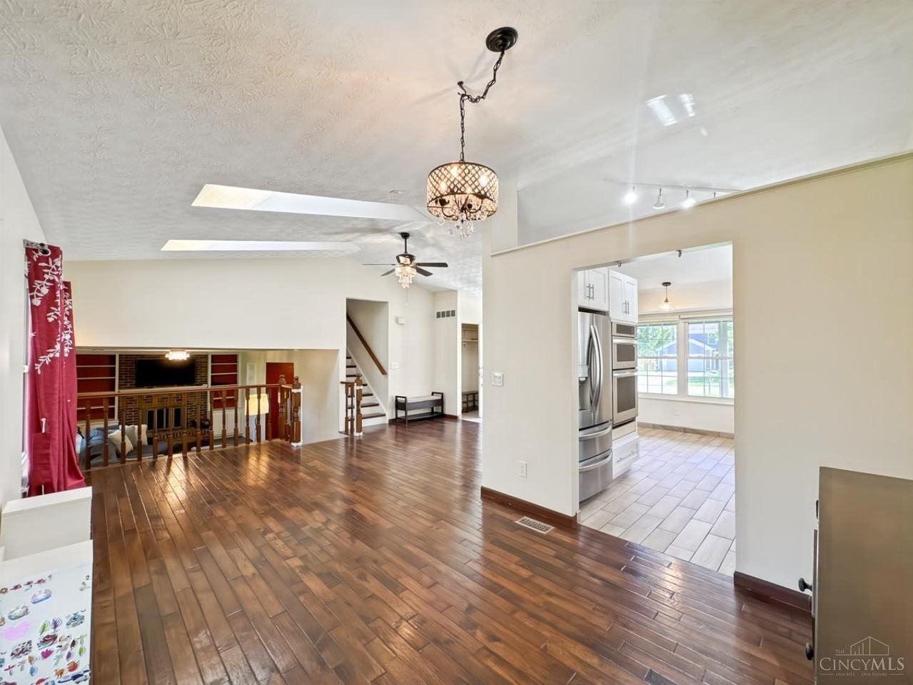 5449 Old Farm Dr - Photo 5 of 32