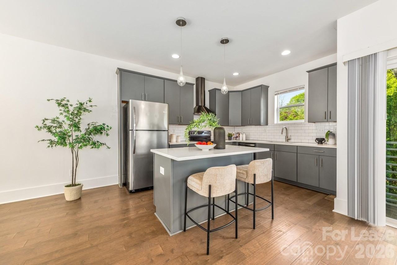 1714 Pegram St - Photo 5 of 45