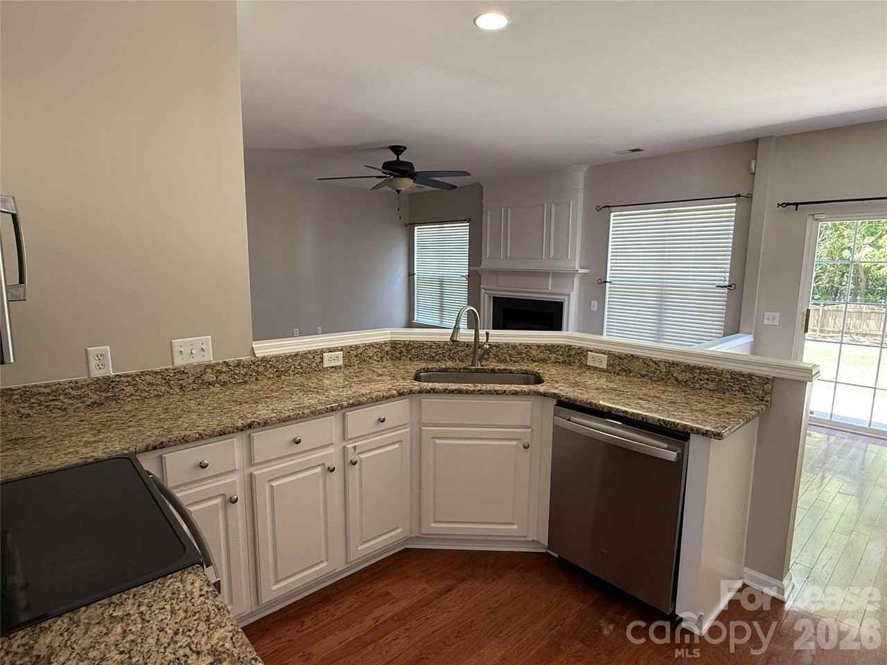 8611 Dennington Grove Ln - Photo 5 of 23