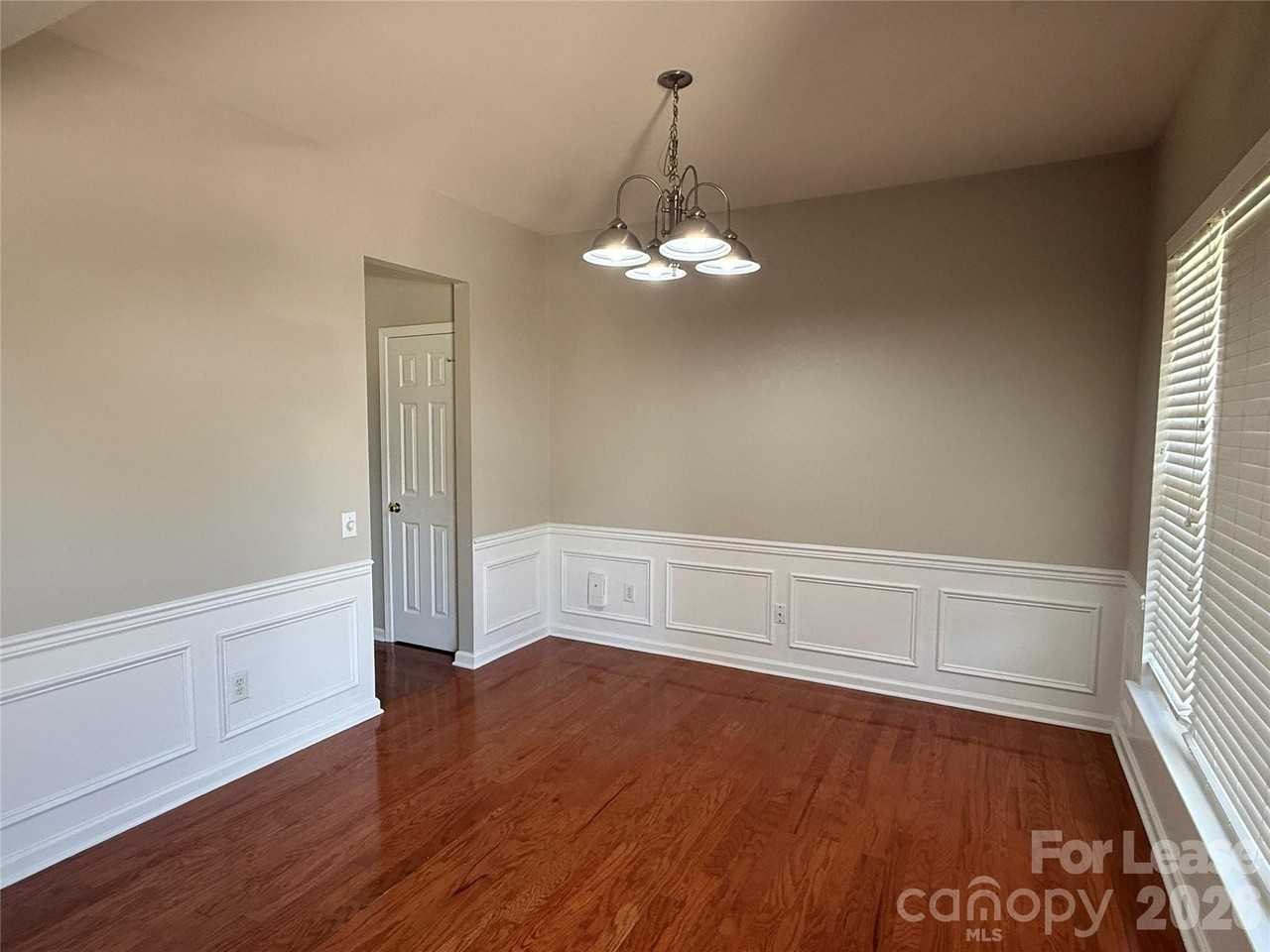 8611 Dennington Grove Ln - Photo 7 of 23