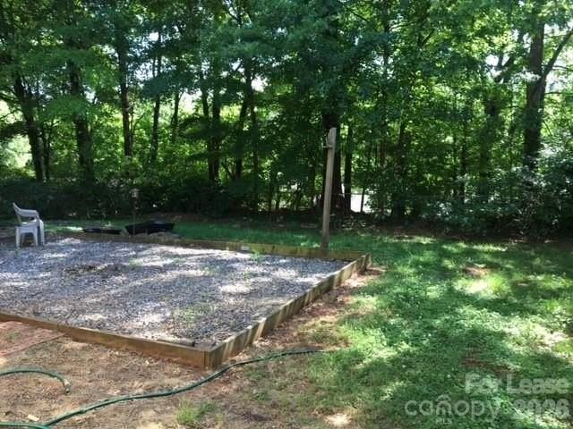 337 Westwood Dr - Photo 4 of 8