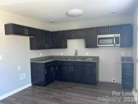 407 N Maple St - Photo 5 of 7