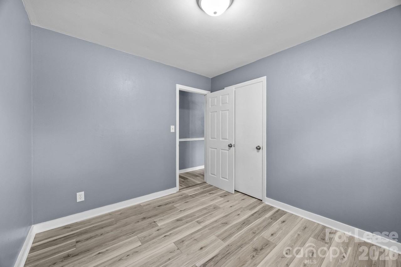 2715 Sonora Ln - Photo 6 of 12