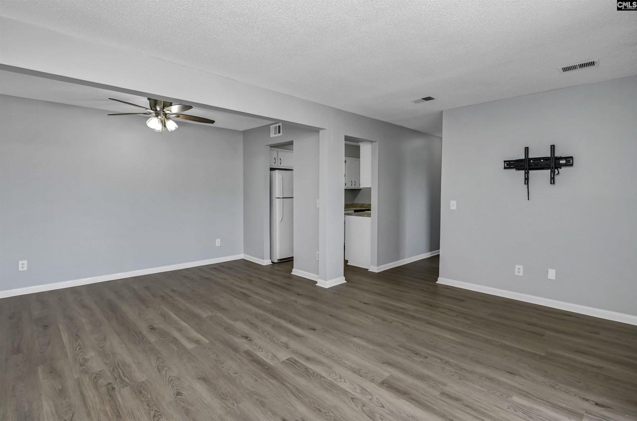 331 W Main St - Photo 6 of 27