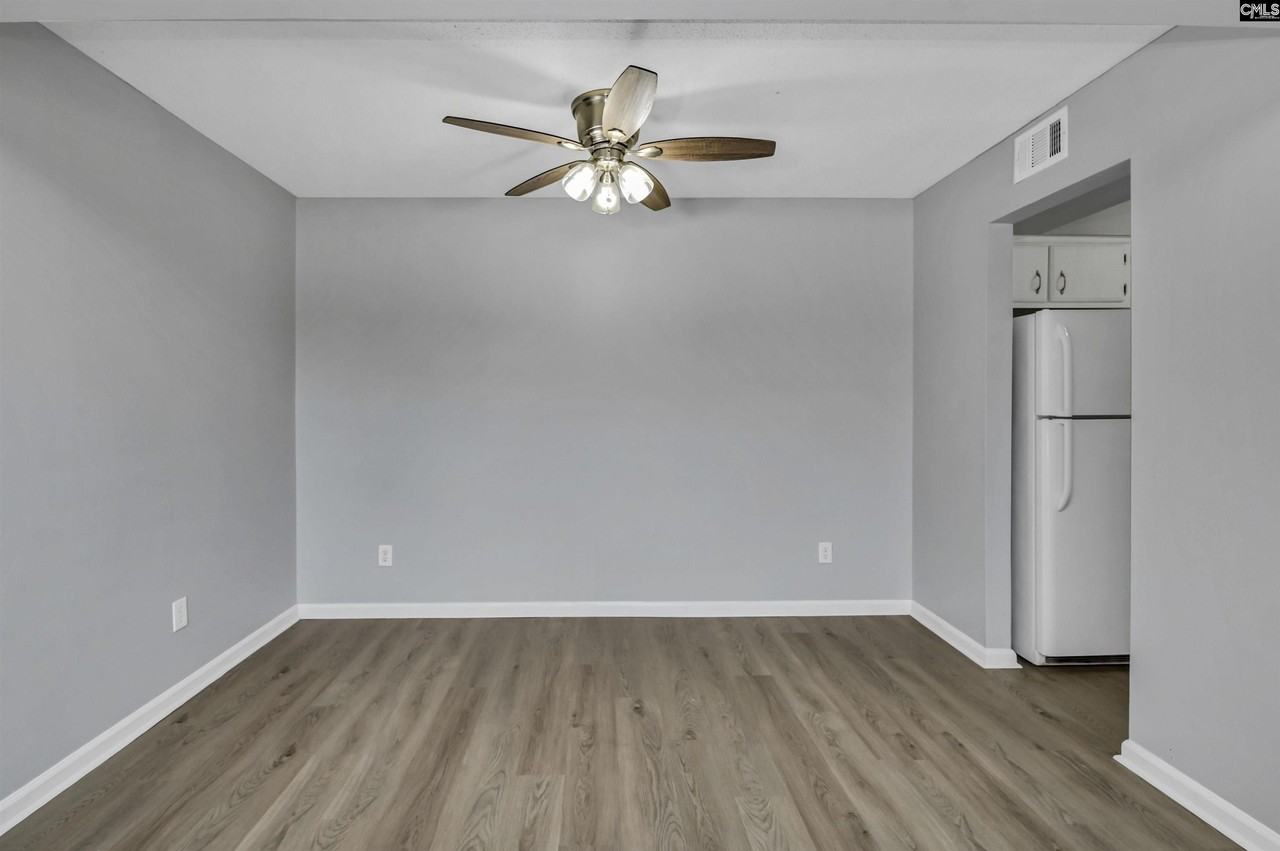 331 W Main St - Photo 7 of 27