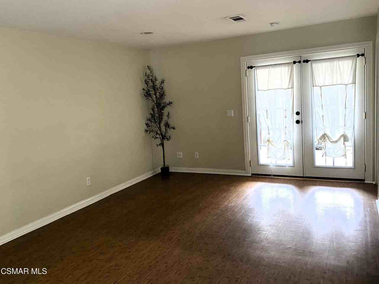 117 Sunset Dr - Photo 4 of 15