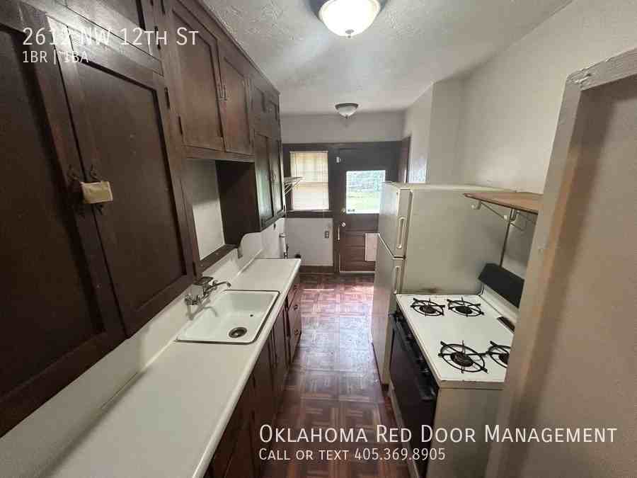 2612 Nw 12th St - Photo 5 of 8