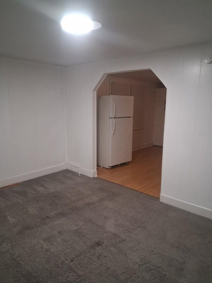 65 1/2 E Stevens St - Photo 2 of 7