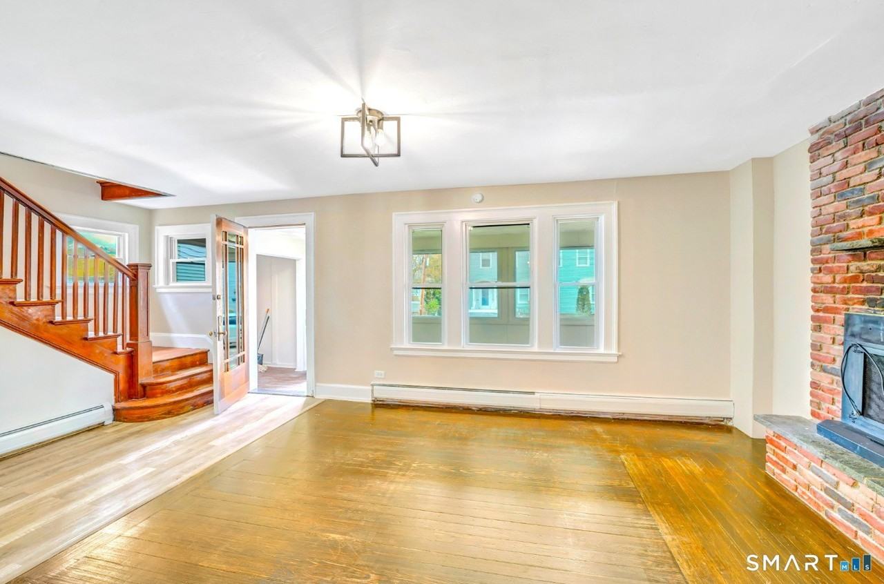 55 Clifton Ave - Photo 2 of 11