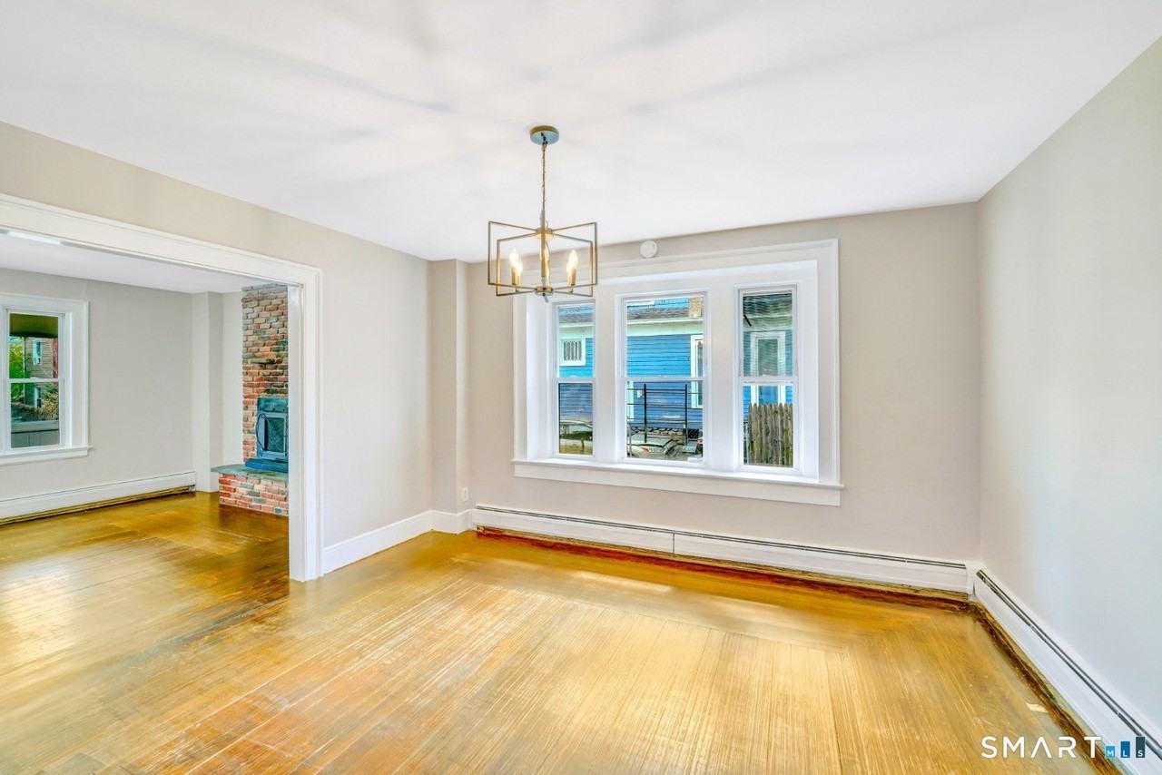 55 Clifton Ave - Photo 4 of 11