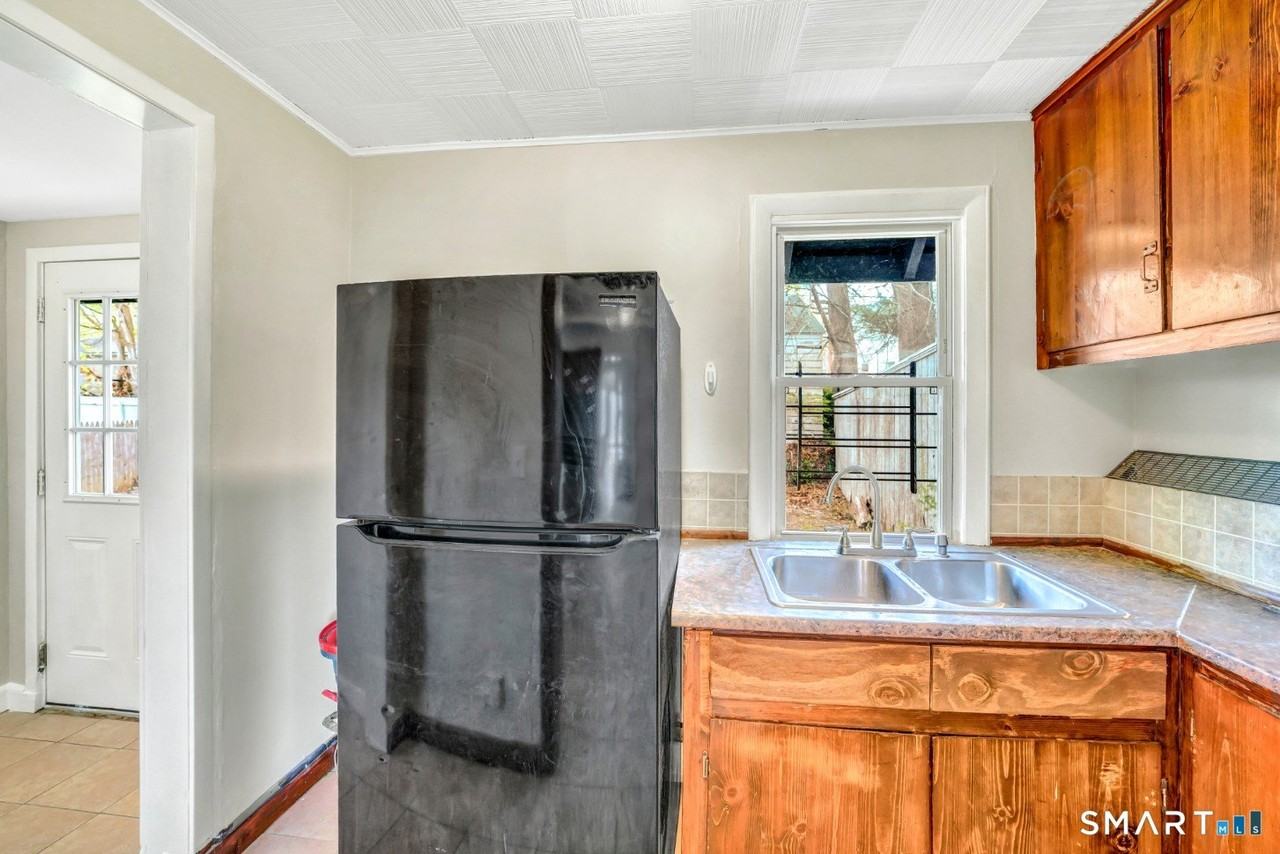 55 Clifton Ave - Photo 6 of 11